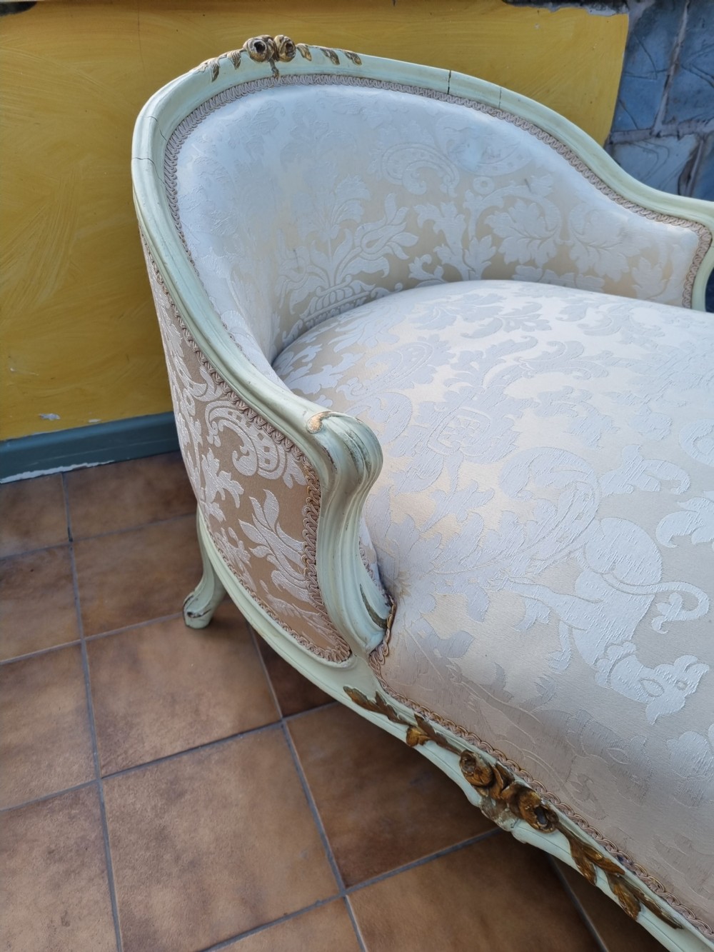 SUPERB 19TH C DUCHESSE BRISEE 2 PART SETTEE 
 View IV