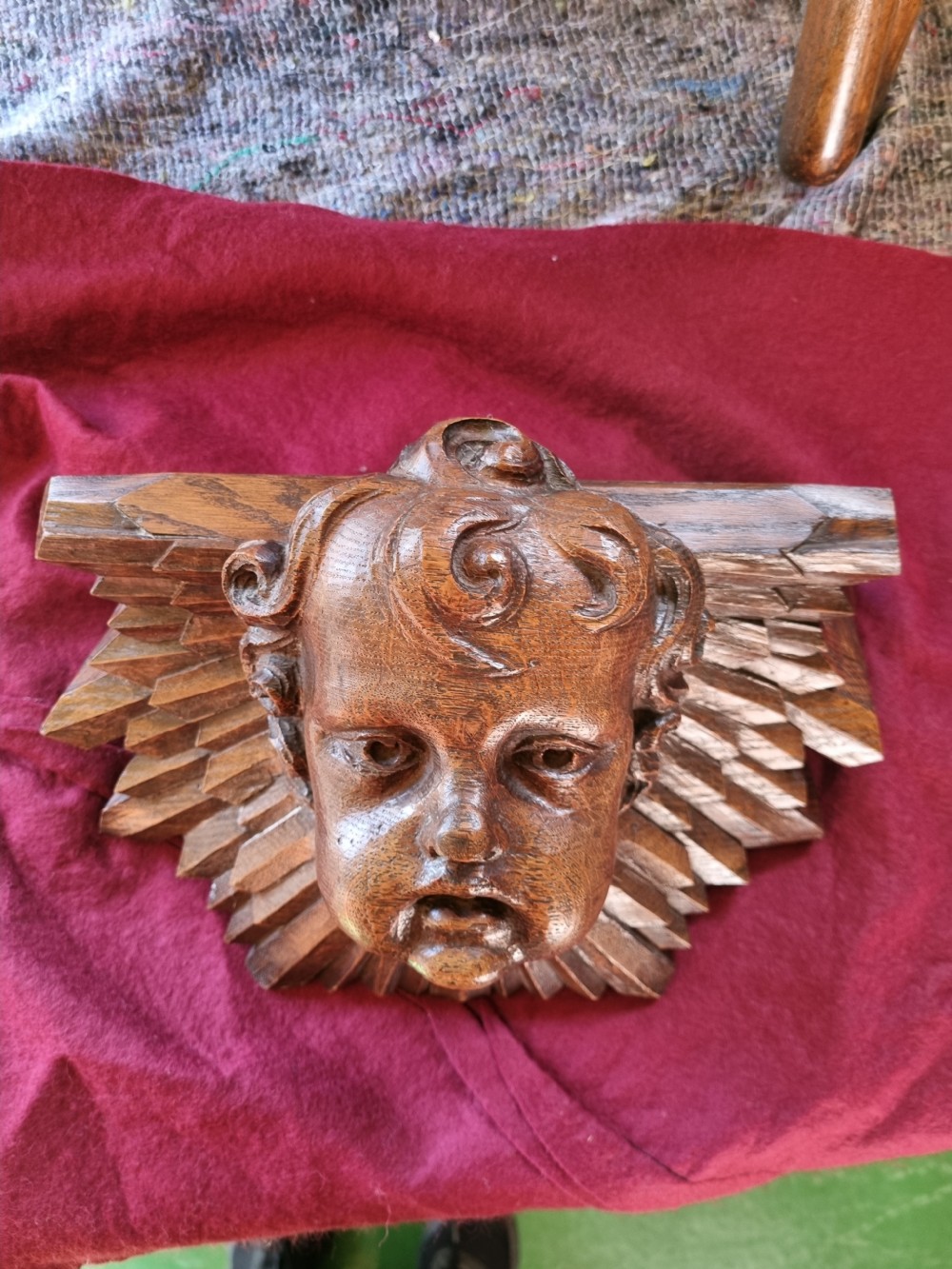 ANTIQUE 19THC OAK CARVED CHERUB HEAD WALL BRACKET. View V