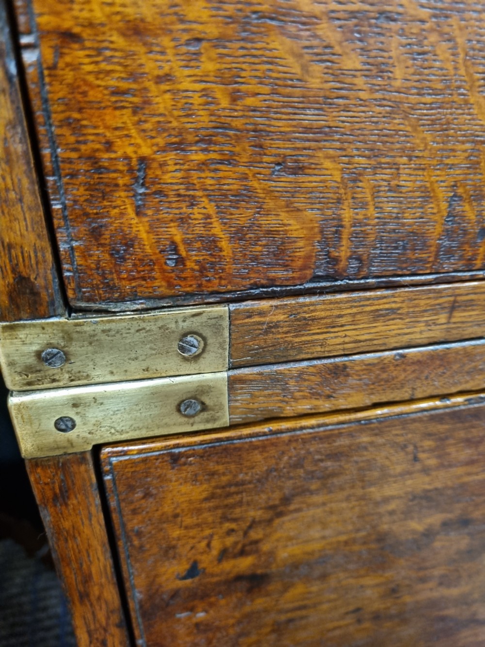 MILITARY CHEST IN 2 PARTS OF SMALL SIZE,.19THC LONDON MAKER  View IV