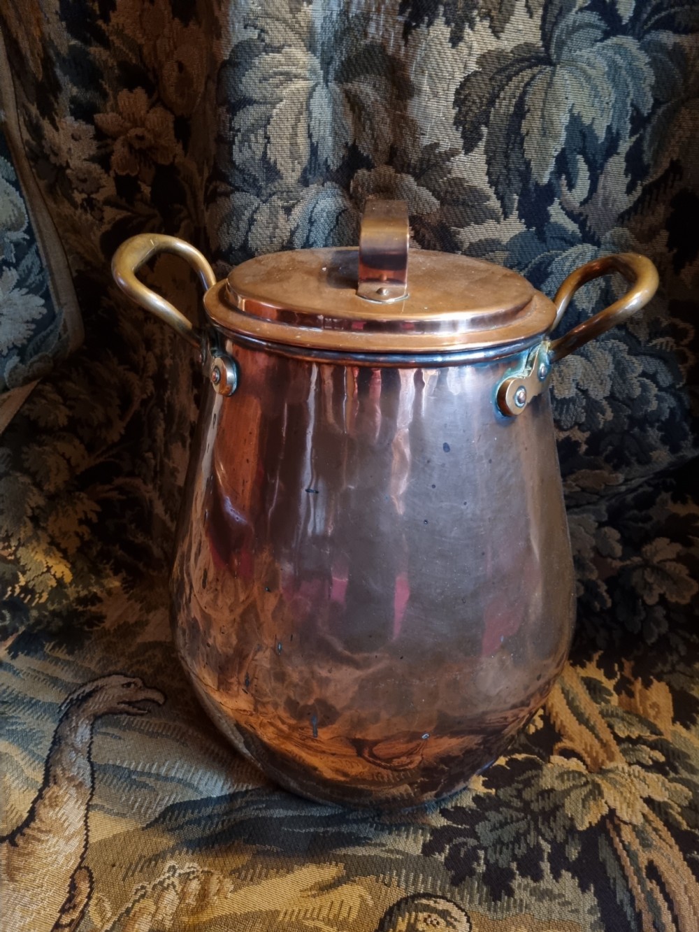 LARGE 19THC COUNTRY HOUSE COPPER STOCK POT (SEAMED) View IV