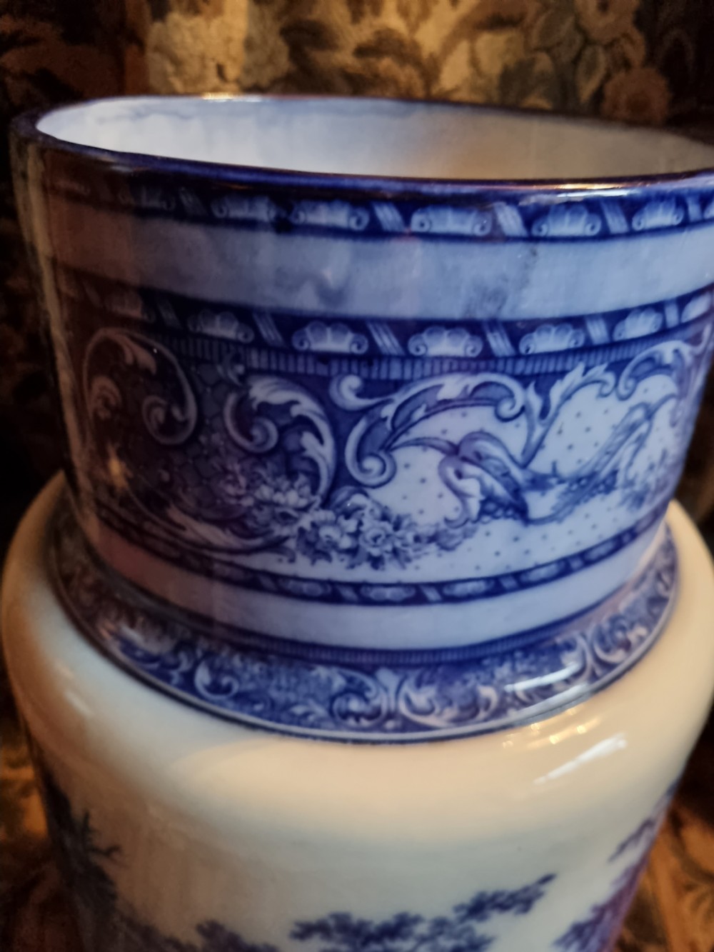 MASSIVE FLO BLUE DOULTON STICK /UMBRELLA STAND . View III