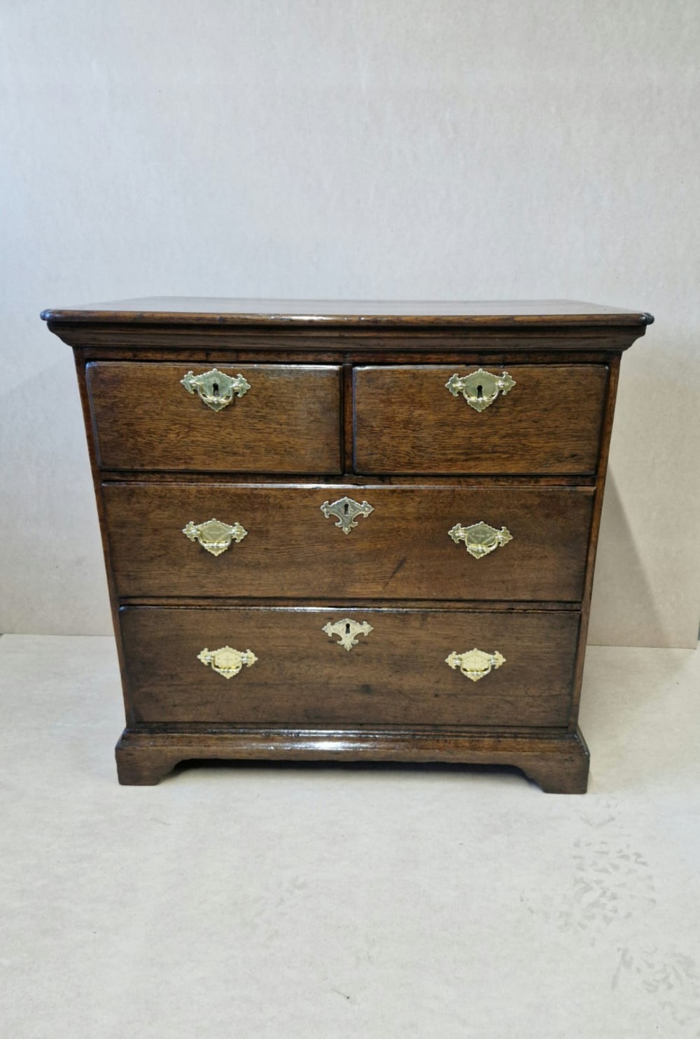 TINY 18TH C ORIGINAL OAK CHEST OF DRAWERS