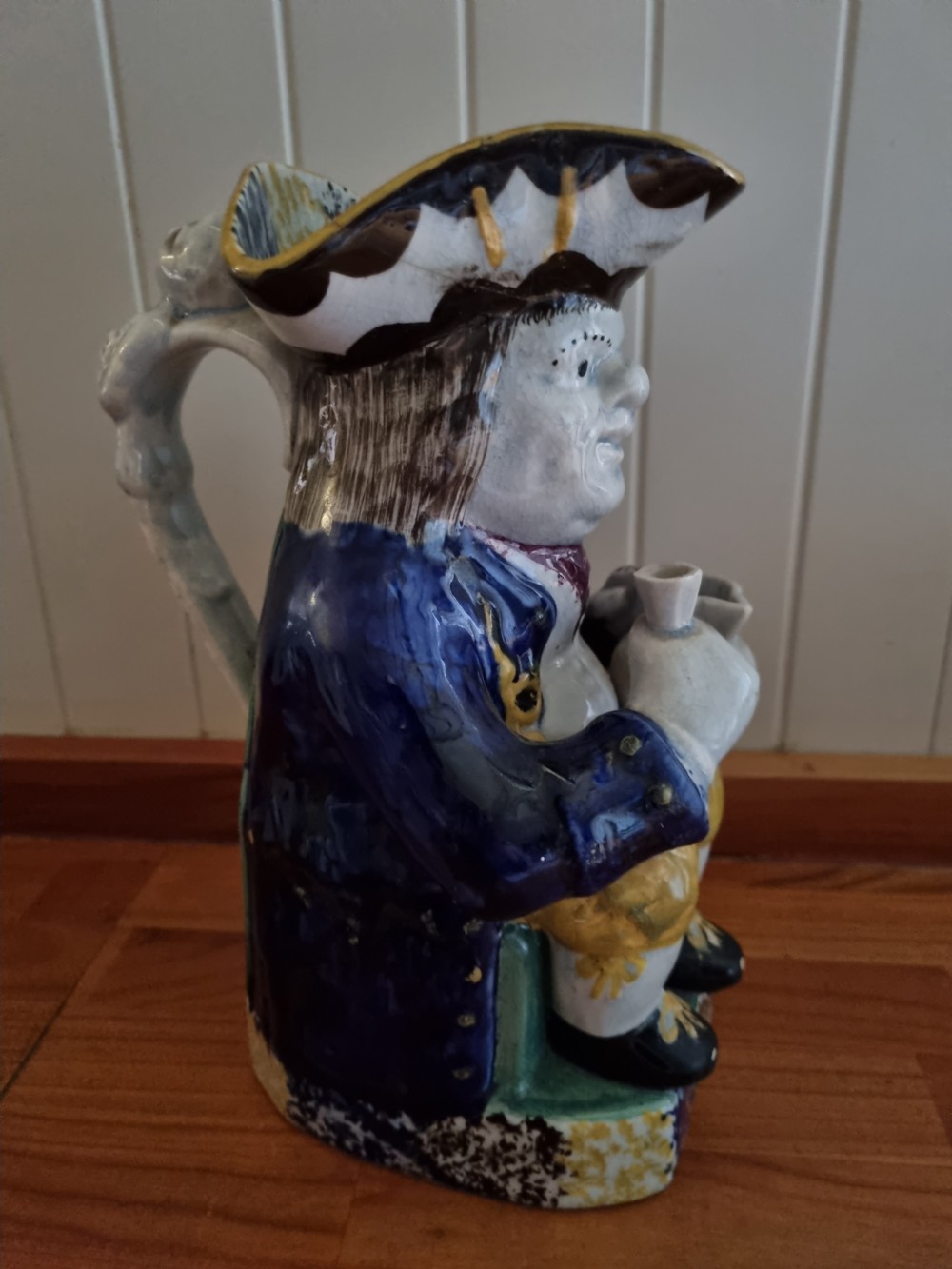 LARGE LATE 18THC/E 19THC TOBY JUG WITH AN UNUSUAL HANDLE View IV