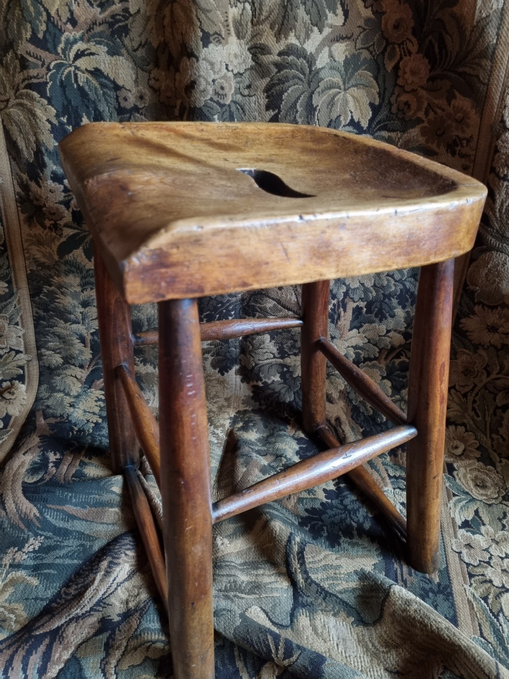 UNUSUAL 19THC COBBLER/CUTLER'SSTOOL IN ELM  View IV