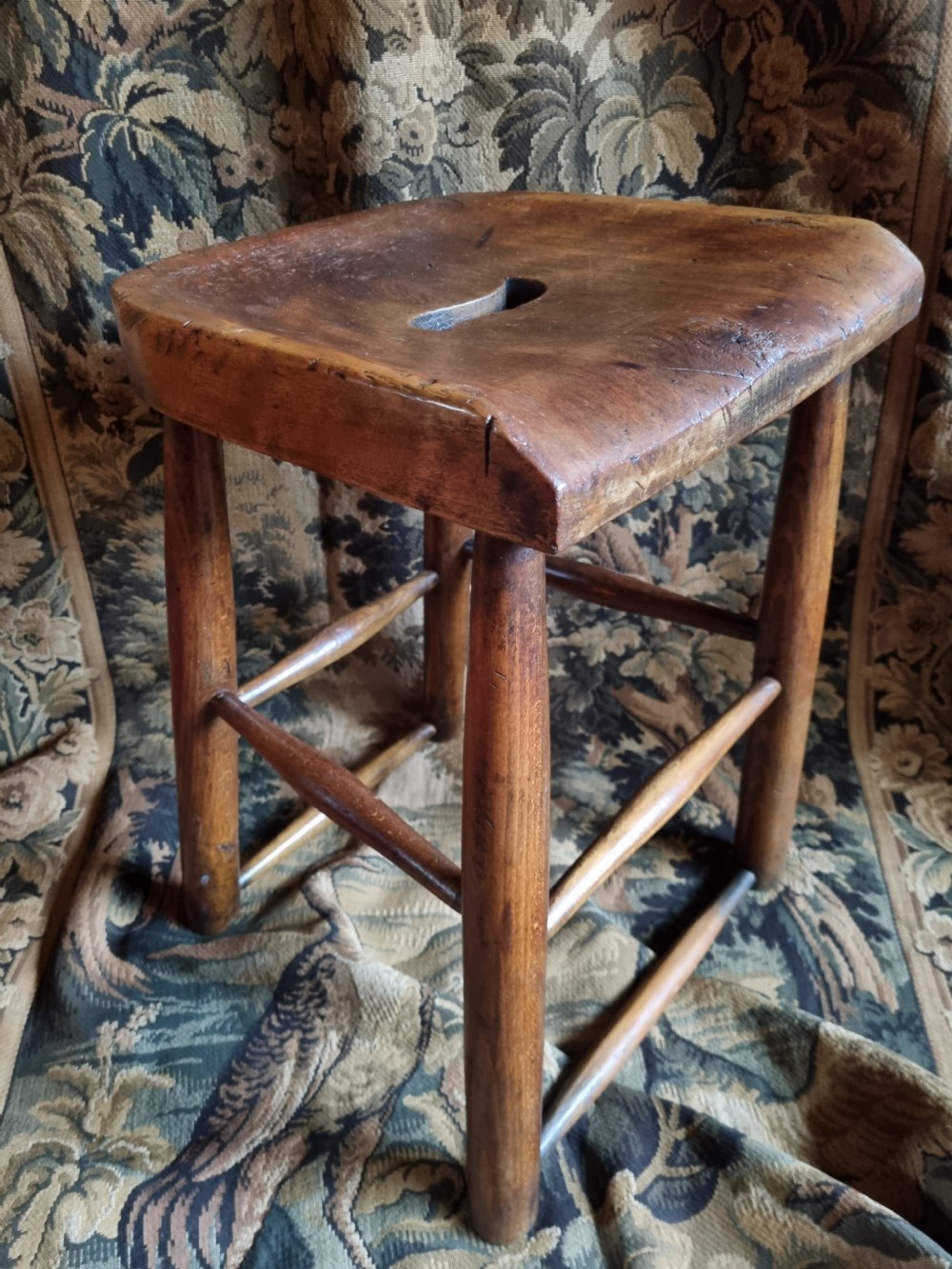 UNUSUAL 19THC COBBLER/CUTLER'SSTOOL IN ELM  View V