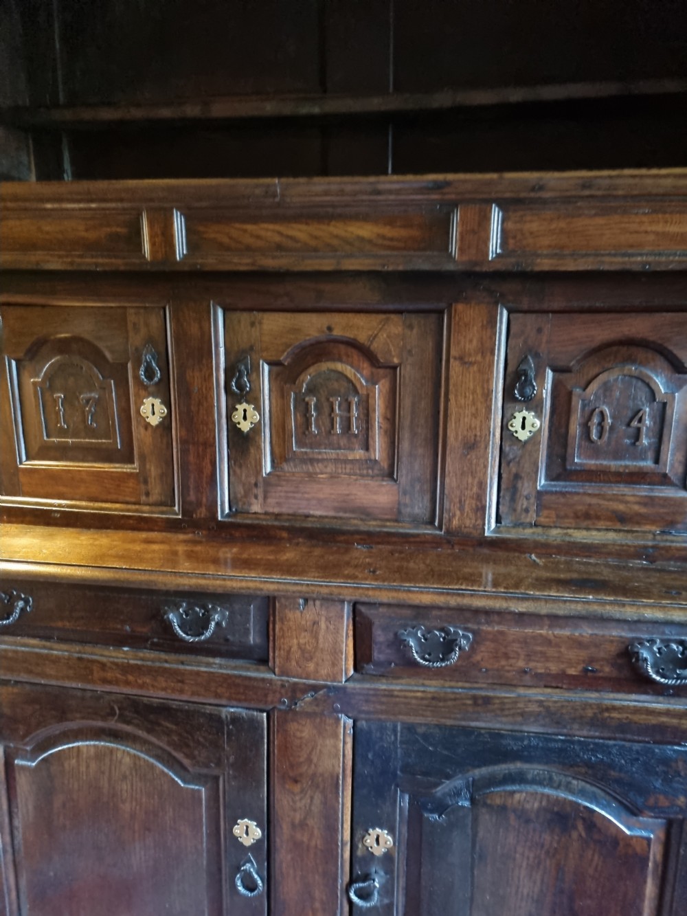 A EARLY 18THC WELSH DATED TRIDARN(3 PART CUPBOARD/DRESSER) View IV