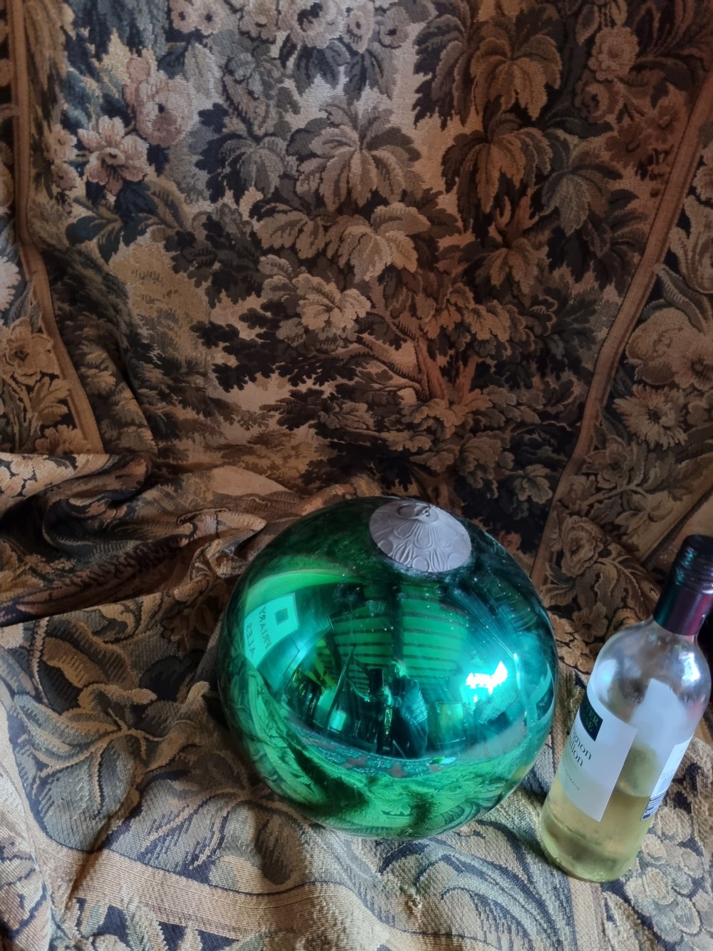 A LARGE 19C GREEN GLASS 