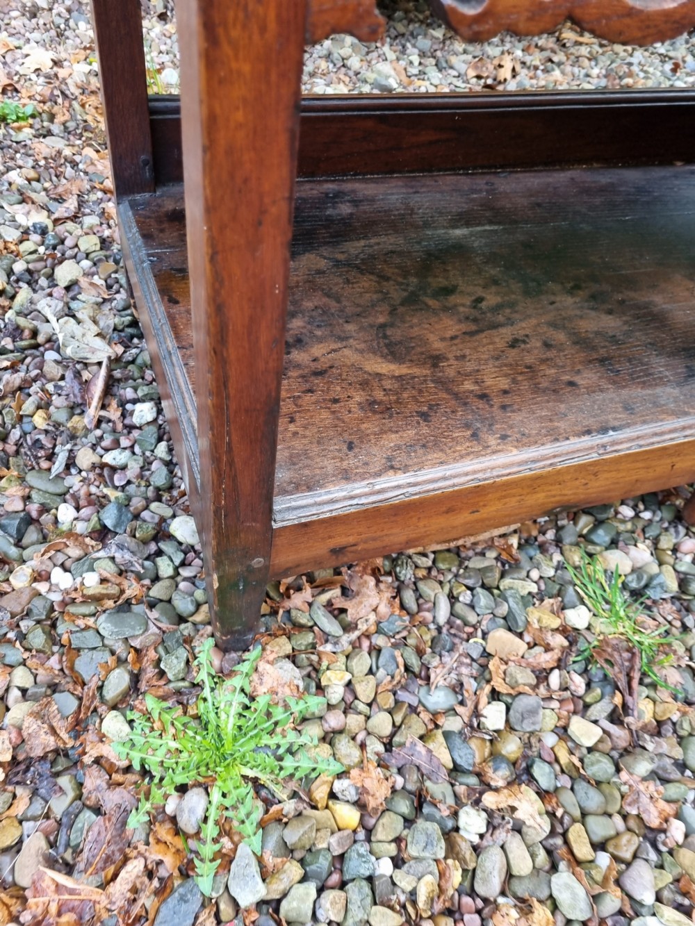 AN SUPERB 18THC SOUTH WALES OAK DRESSER BASE C1780 View IV