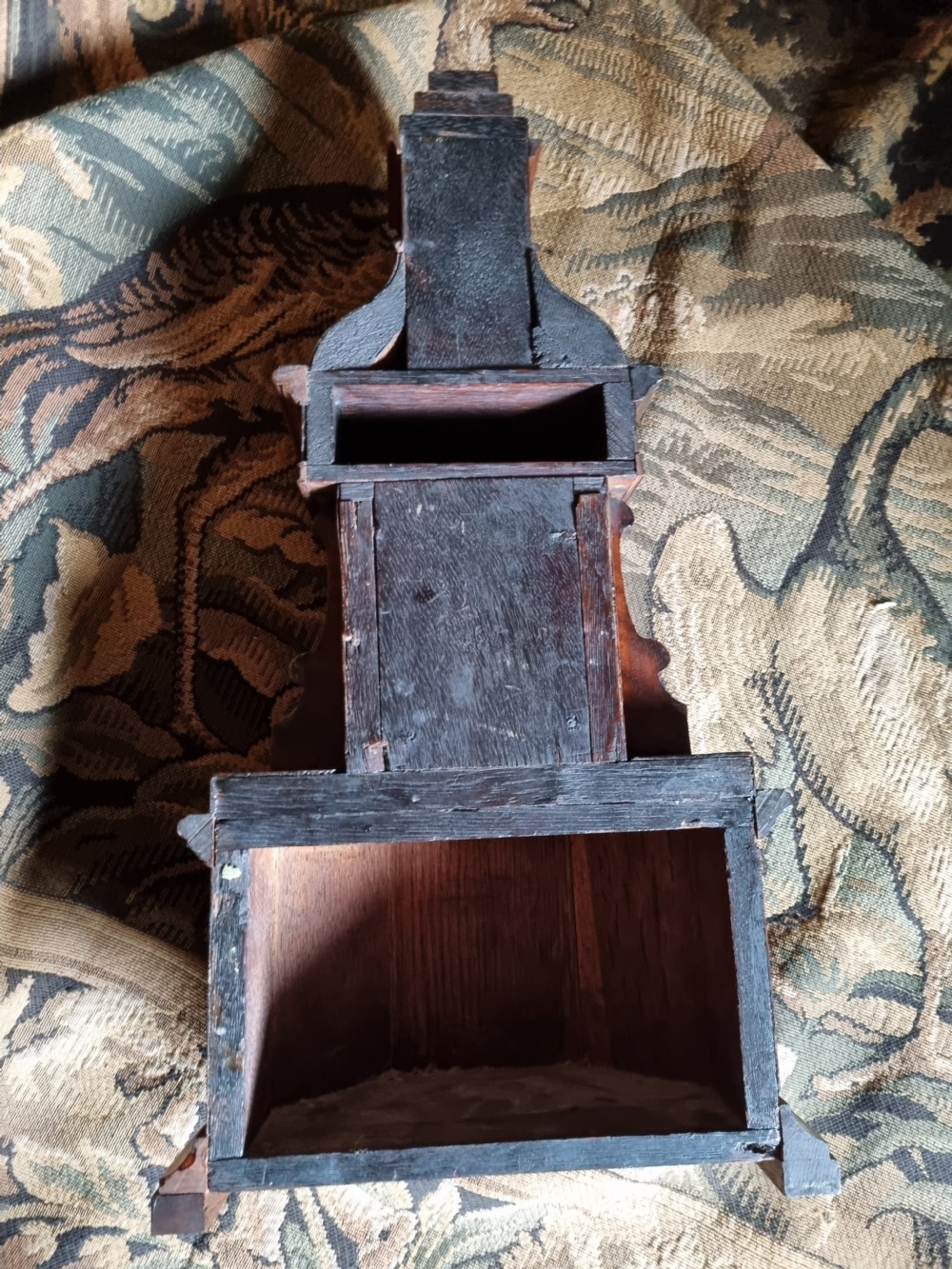 LATE 17THC/E18THC INLAID ITALIAN WALNUT RELIC HOLDER/TABERNACLE  View V