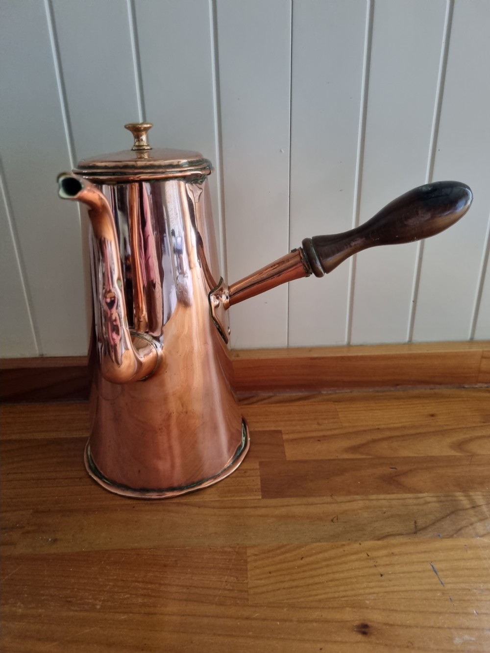 A LARGE 19C COUNTRY HOUSE COPPER CHOCOLATE POT  View V
