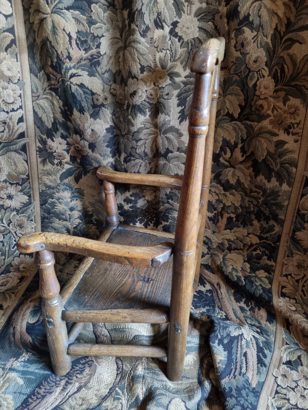 UNUSUAL NAIVE  18THC CHILD,S YEW AND ELM ARMCHAIR View II