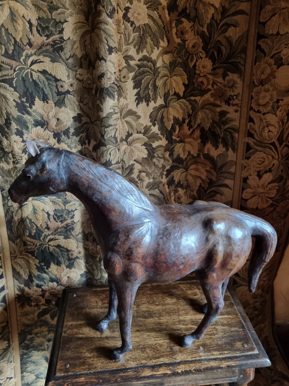 GOOD FRENCH  5OCM H.51CM L  LEATHER HORSE MODEL View III