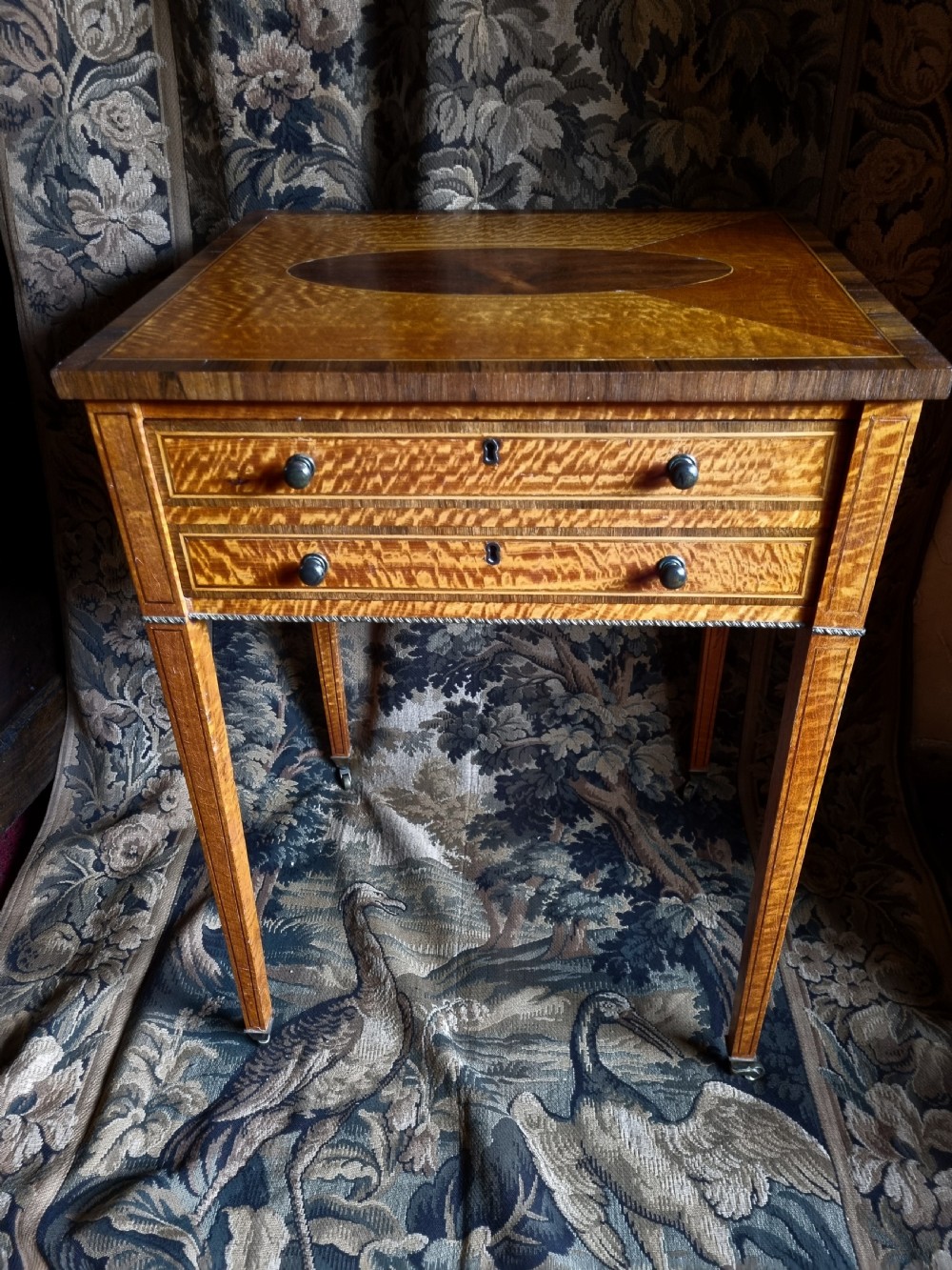 SUPERB GEORGIAN SATINWOOD SIDE TABLE WITH DRAWER
