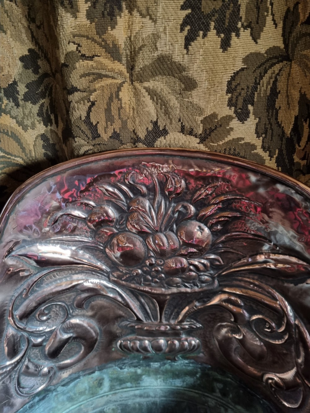 LARGE 19THC FRENCH COPPER EMBOSSED GRAPE HOD  View II