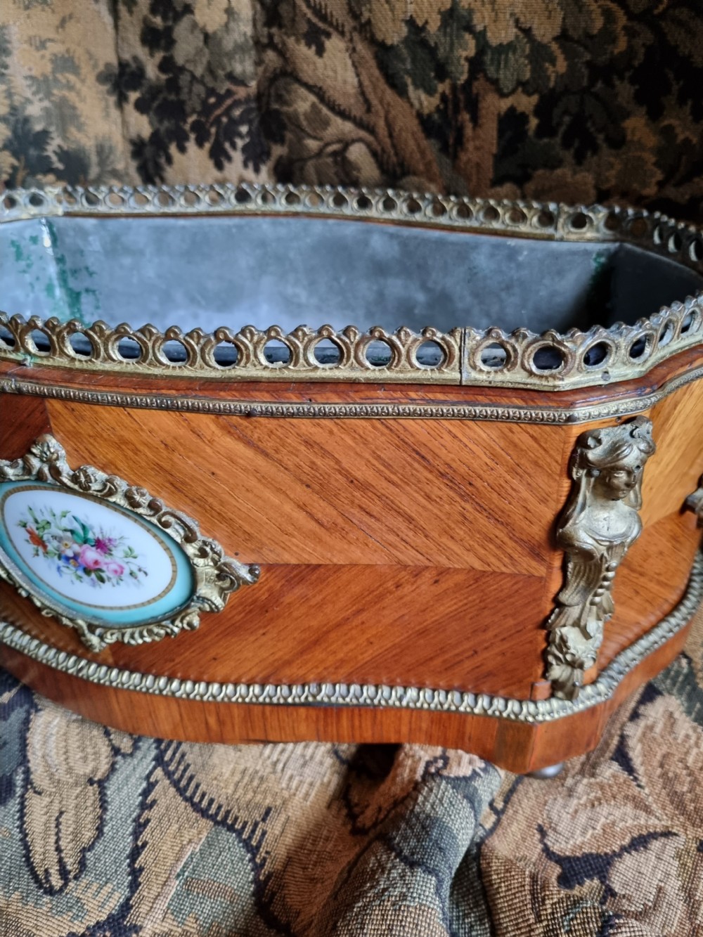 19THC FRENCH KINGWOOD,SEVRES PORCELAIN,ORMULU MOUNTED 
JARDINIERE View VII