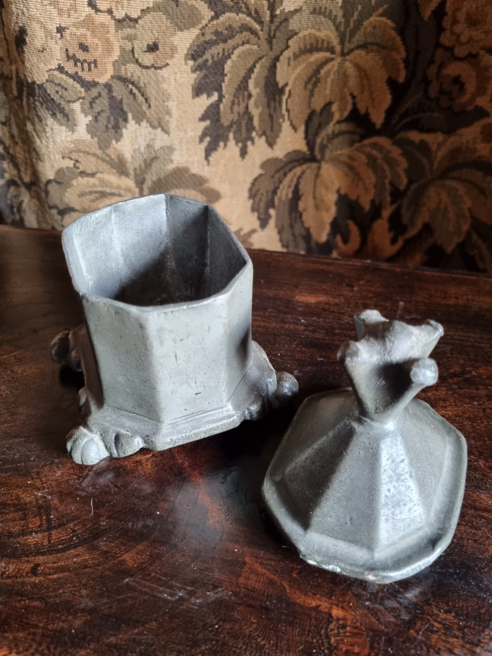 GEORGIAN LEAD TOBACCO BOX AND LID MAKERS INITIALS.