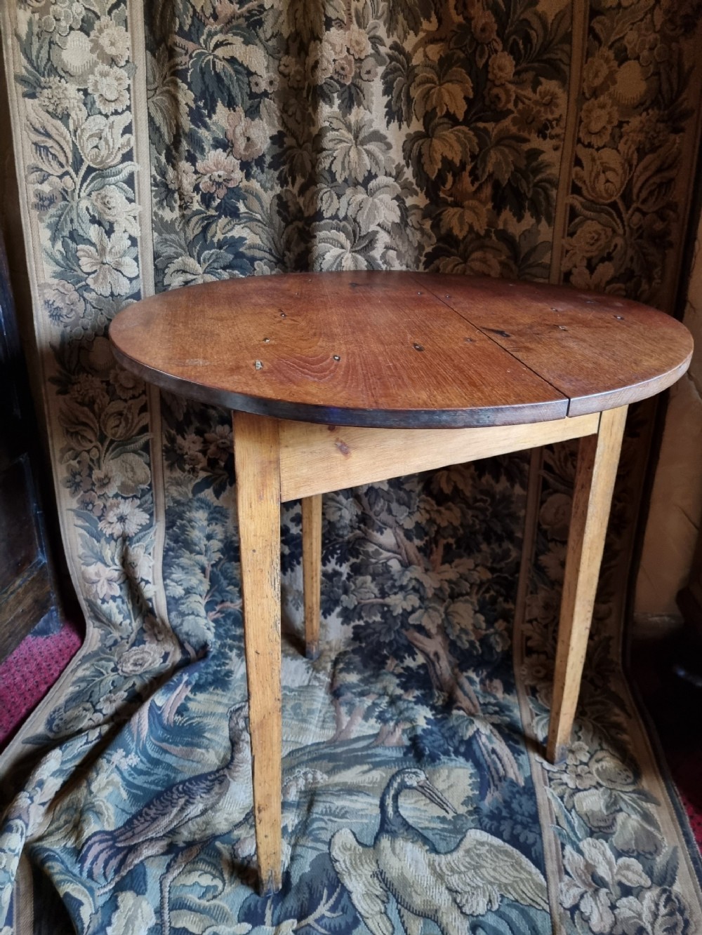 A 19THC OAK AND PINE WELSH CRICKET TABLE 