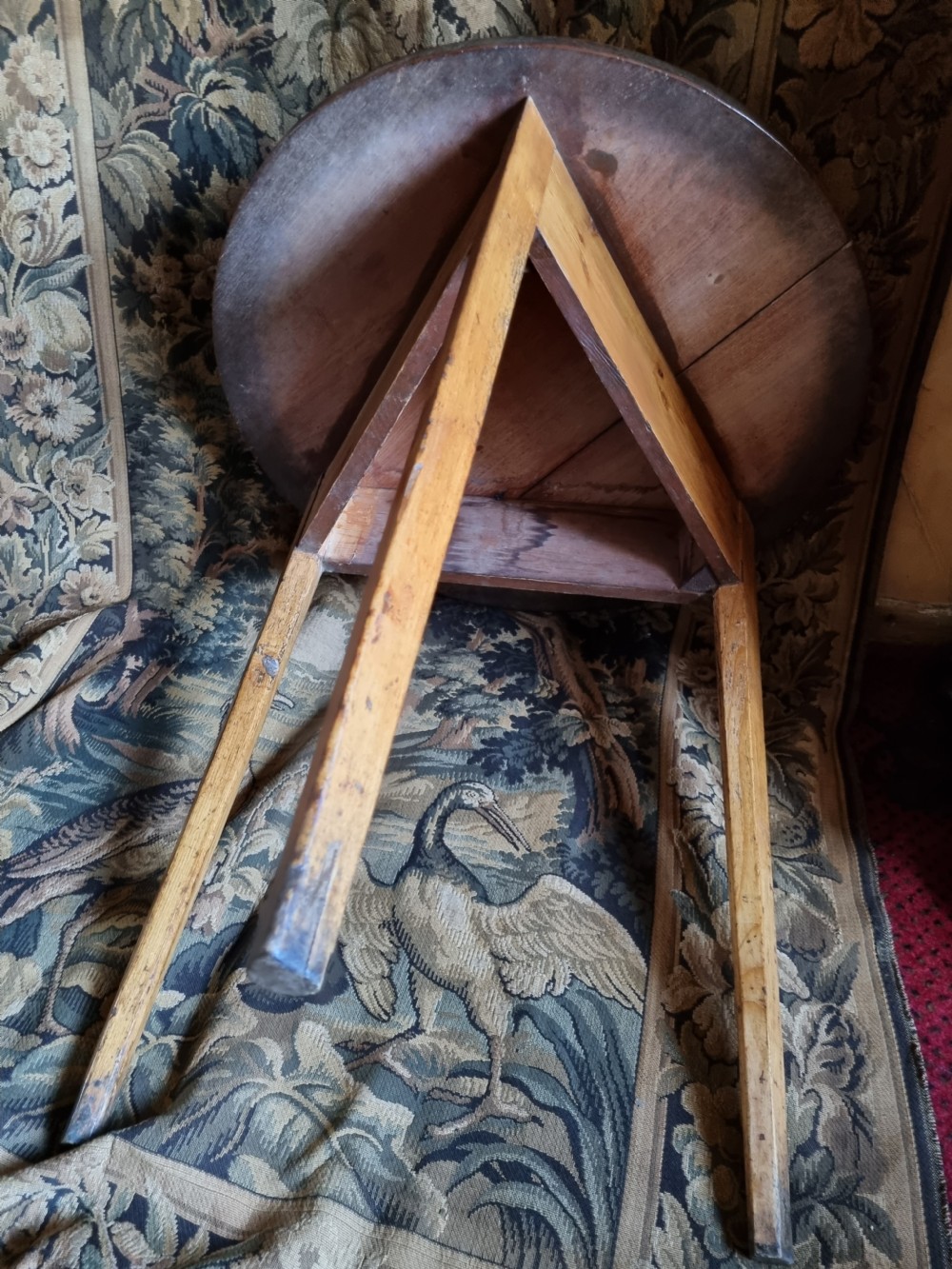A 19THC OAK AND PINE WELSH CRICKET TABLE  View III