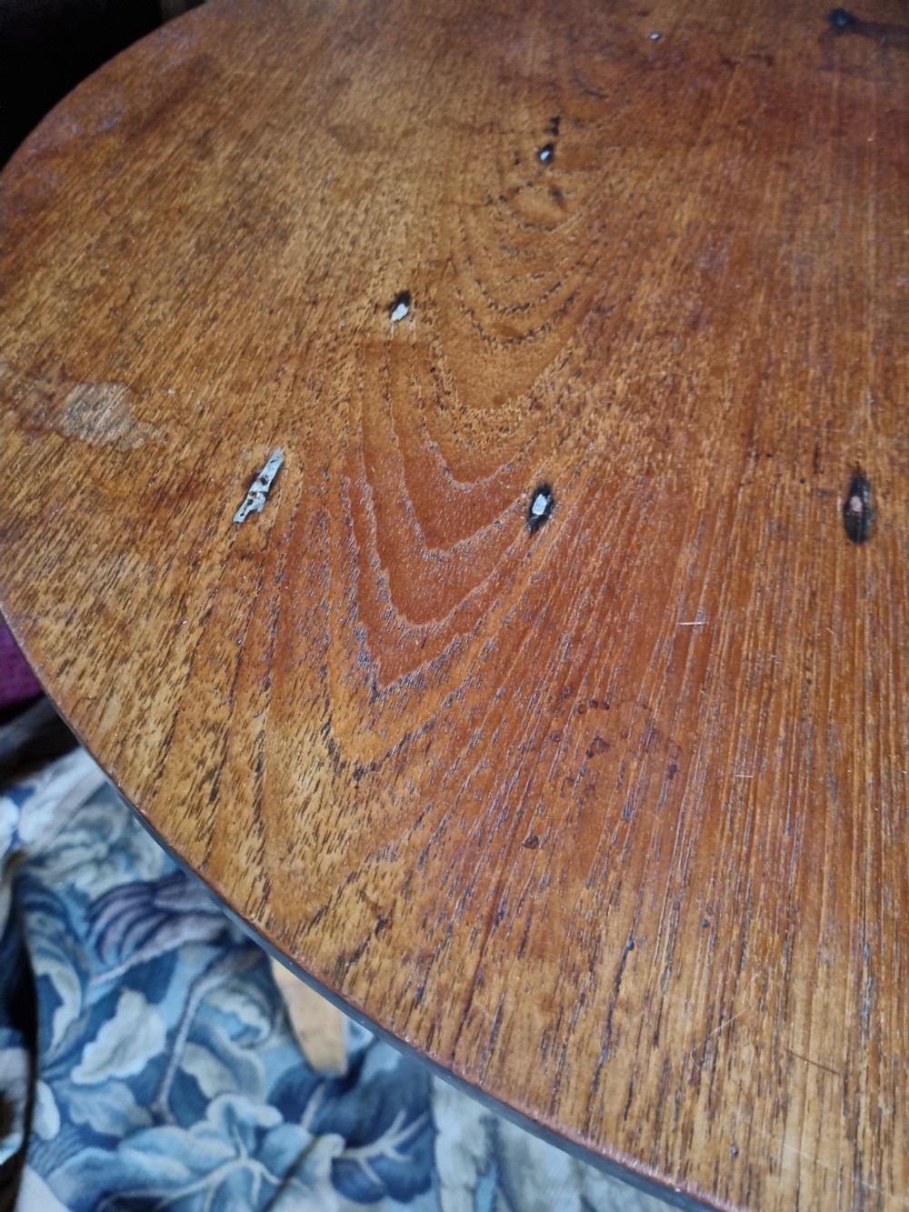 A 19THC OAK AND PINE WELSH CRICKET TABLE  View IV