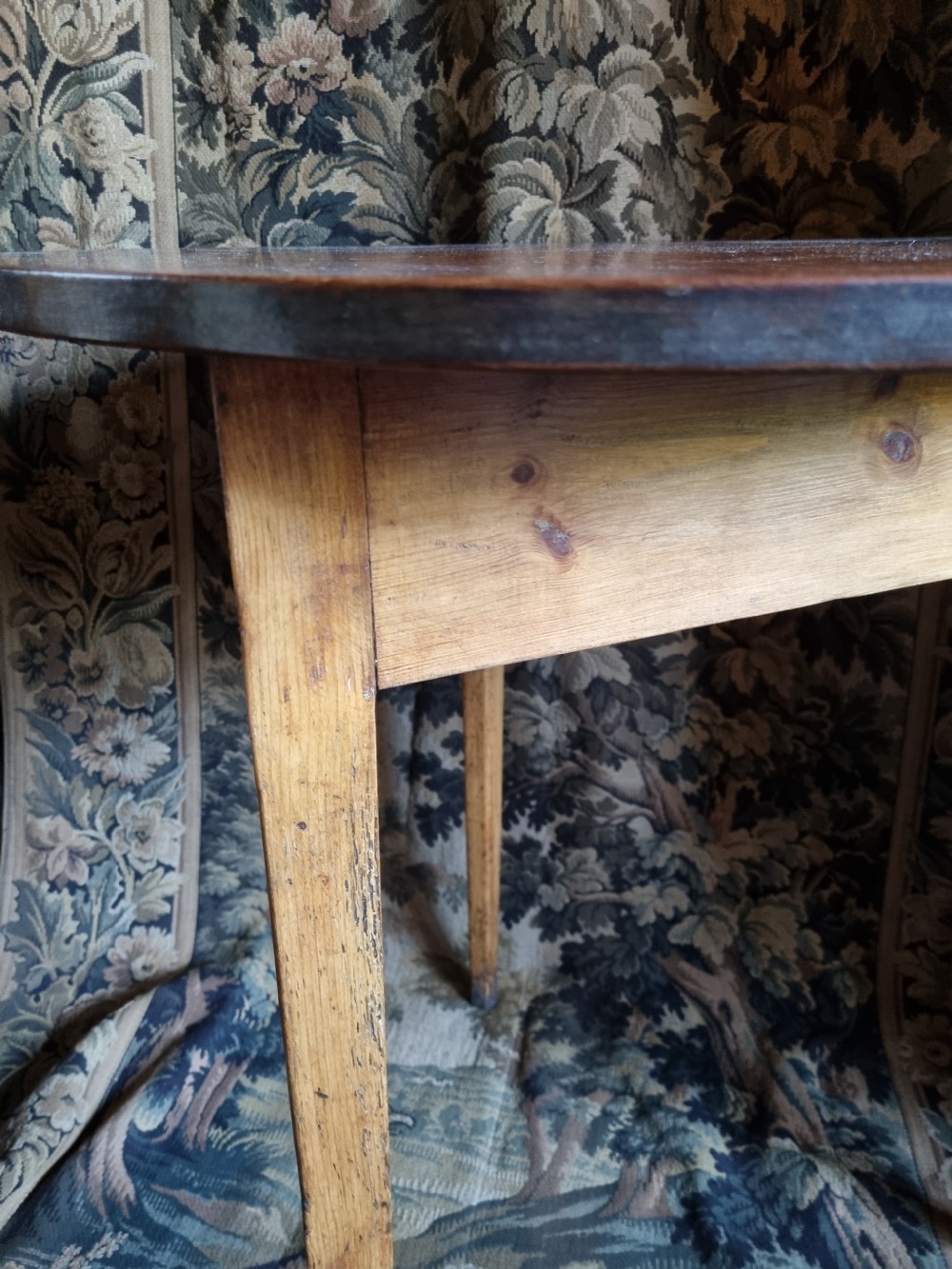 A 19THC OAK AND PINE WELSH CRICKET TABLE  View V