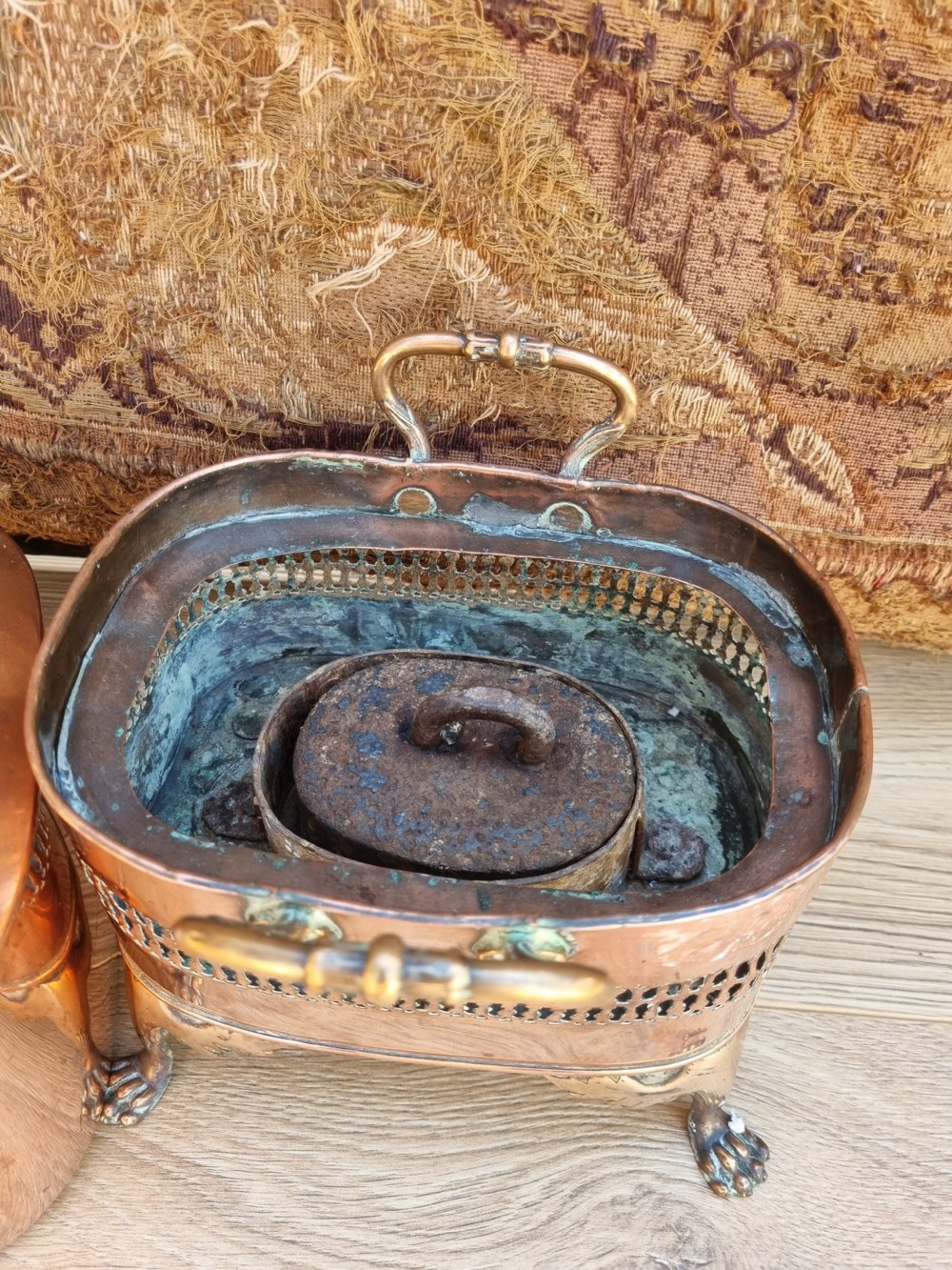 AN UNIQUE E 19THC COPPER KETTLE ON STAND COMPLETE WITH HEATER View II