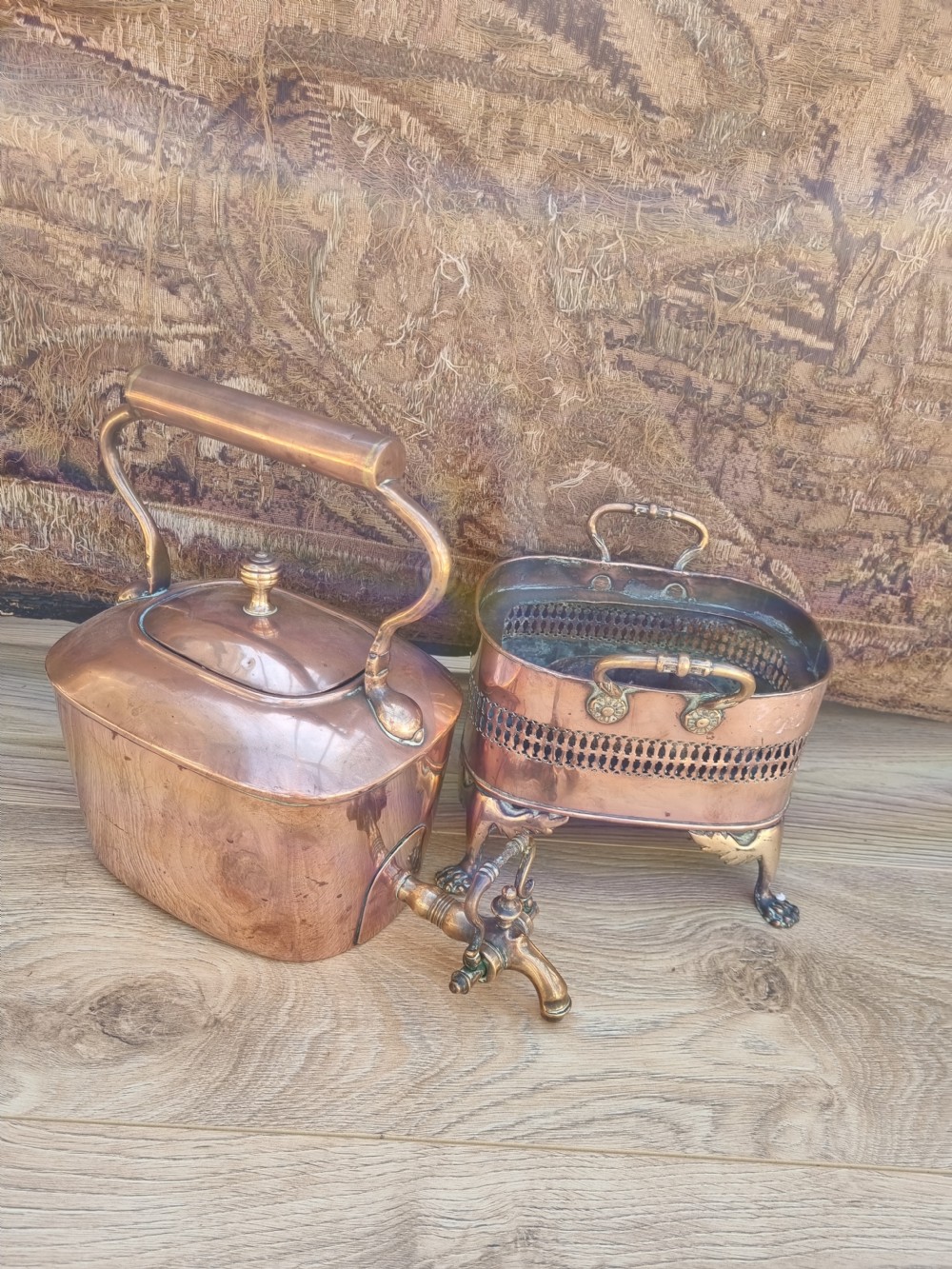 AN UNIQUE E 19THC COPPER KETTLE ON STAND COMPLETE WITH HEATER View III