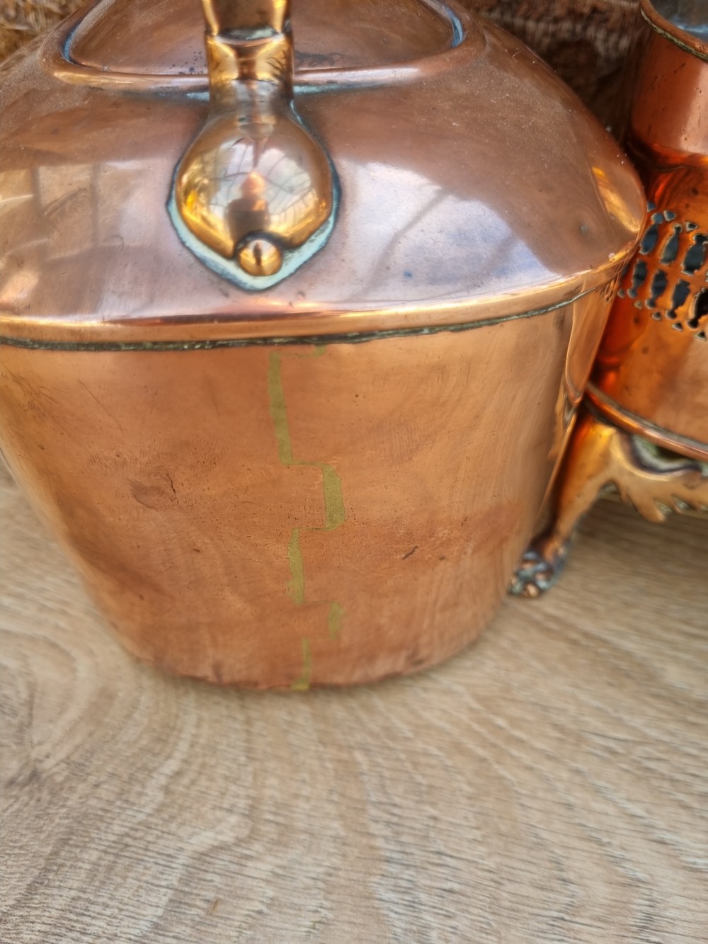AN UNIQUE E 19THC COPPER KETTLE ON STAND COMPLETE WITH HEATER View VII