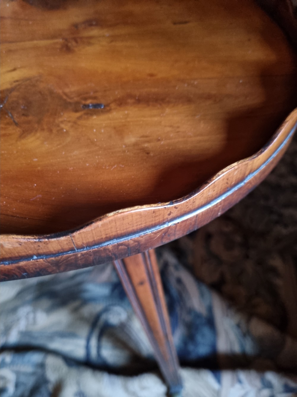 A RARE   19THC SOLID YEW WOOD BUTLERS WINE TRAY STAND. View V