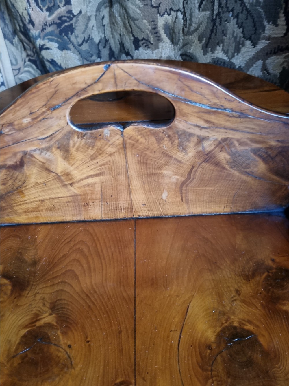 A RARE   19THC SOLID YEW WOOD BUTLERS WINE TRAY STAND. View VII