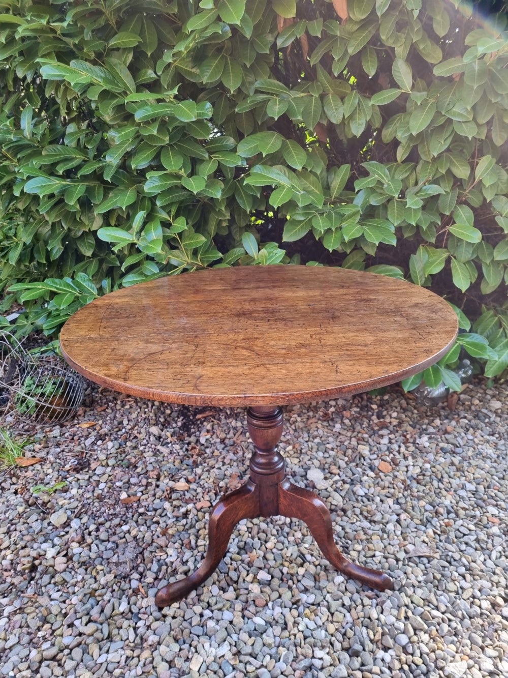 ANTIQUE LATE 18THC OAK LARGE TRIPOD TABLE View V