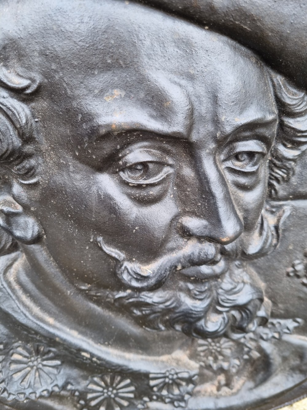 A MASSIVE 19THC CAST IRON PLAQUE OF RUBENS 57CMS View II