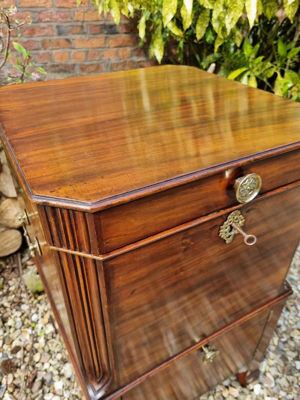 UNUSUAL GEORGIAN LINED MAHOGANY WINE COOLER C1770 View IV