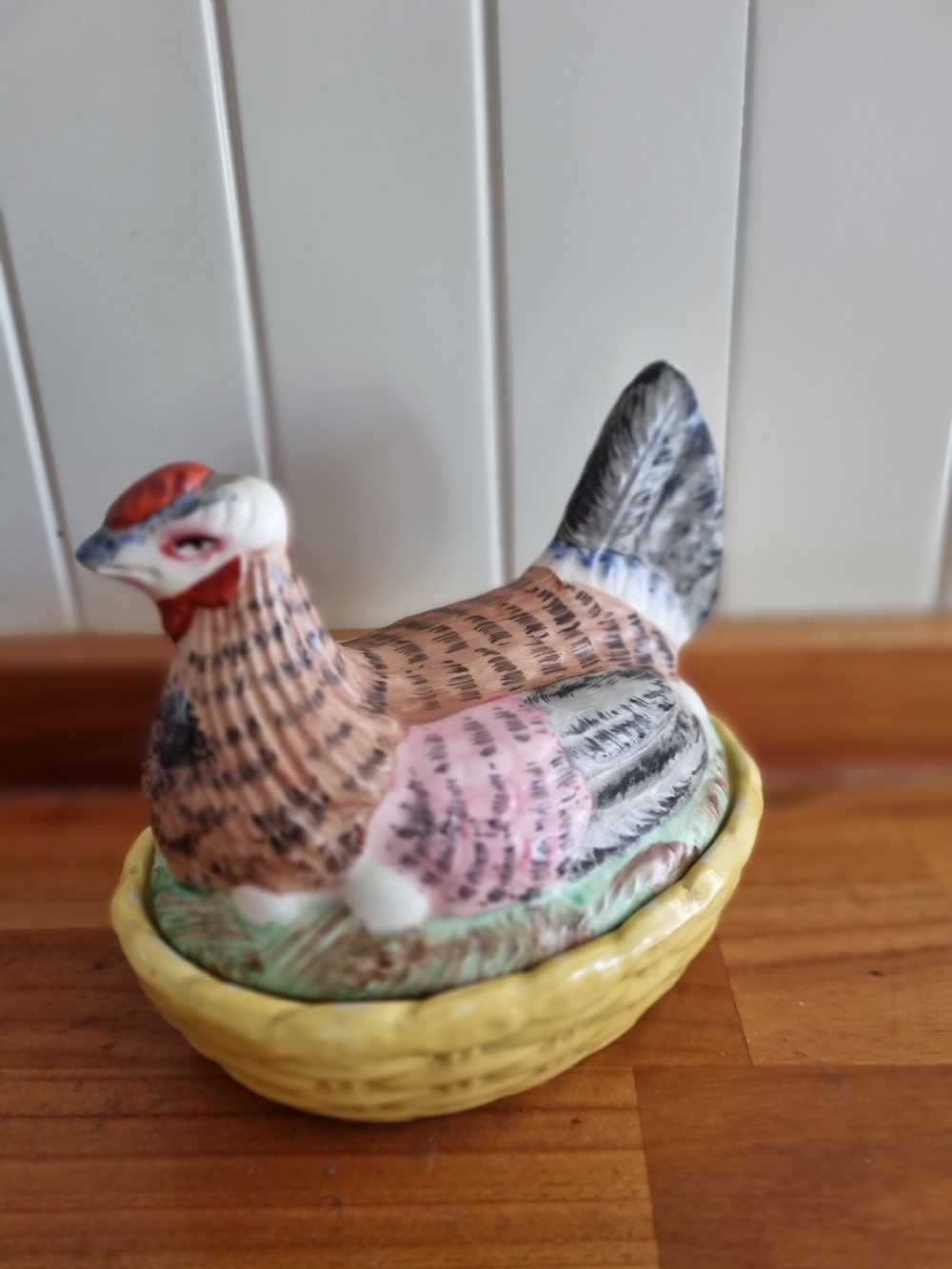SMALL ANTIQUE HEN ON NEST POTTERY  EGG HOLDER View V