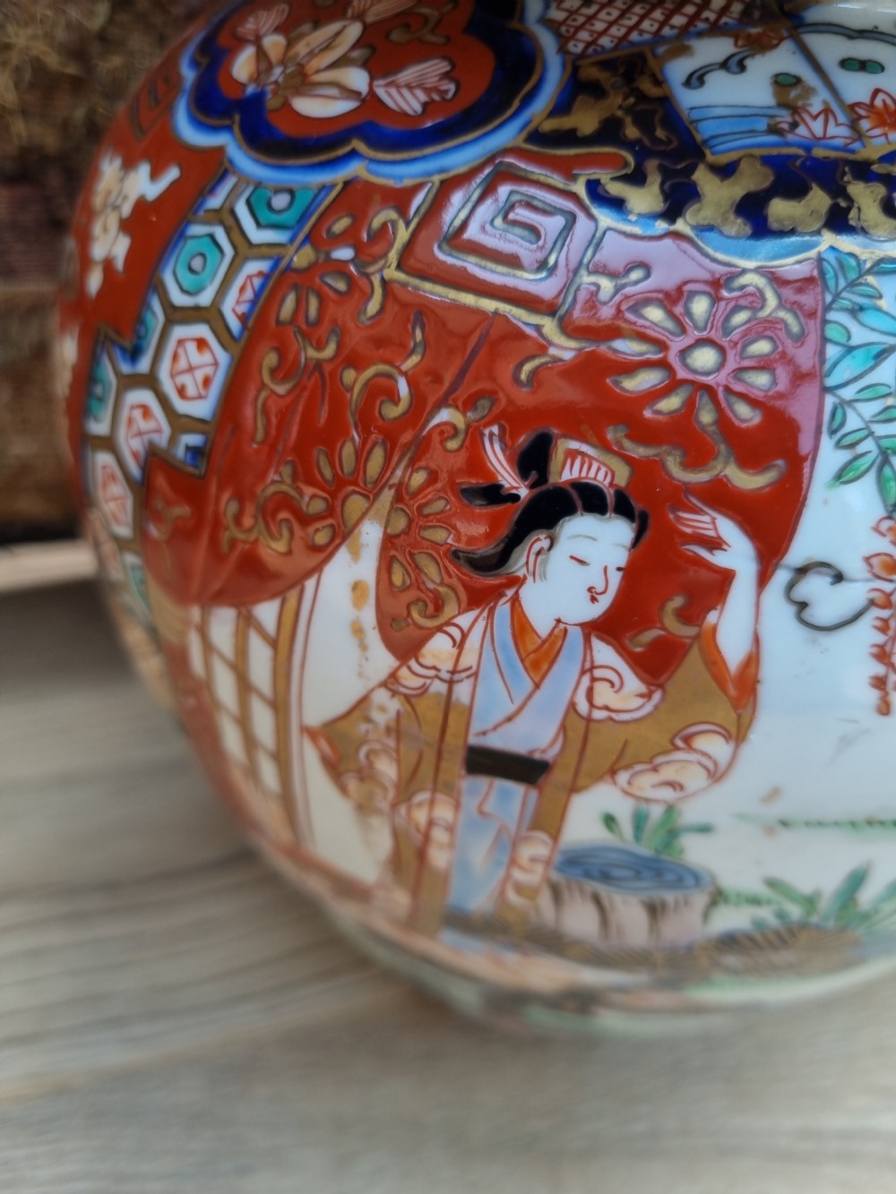 A GOOD LARGE PAIR OF 19THC IMARI VASES AND COVERS View IV