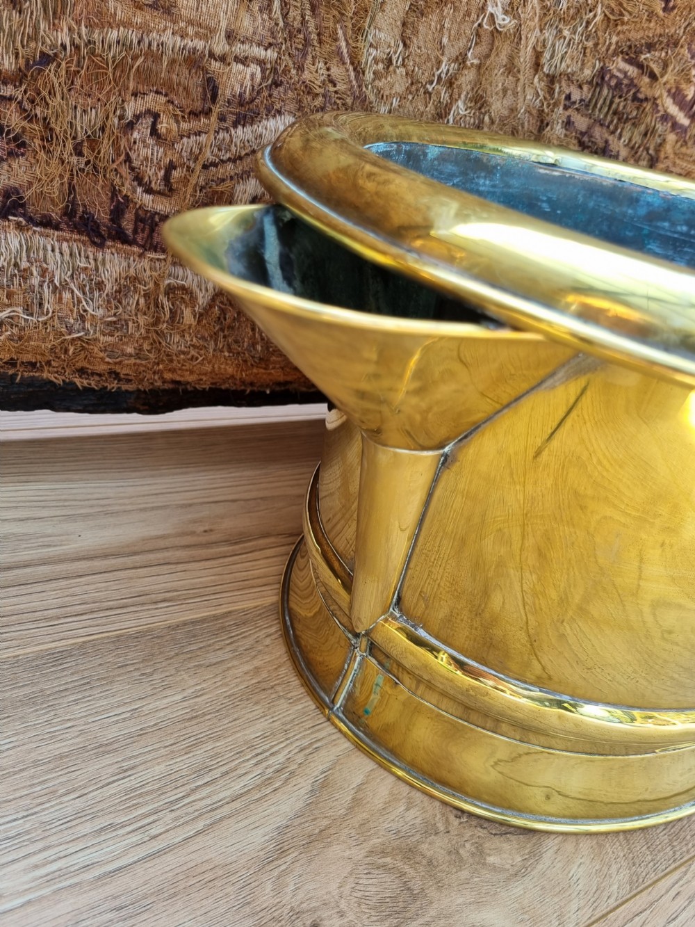 UNUSUAL RARE COMPLETE 19THC BRASS FOOTBATH WITH SPOUT View VI
