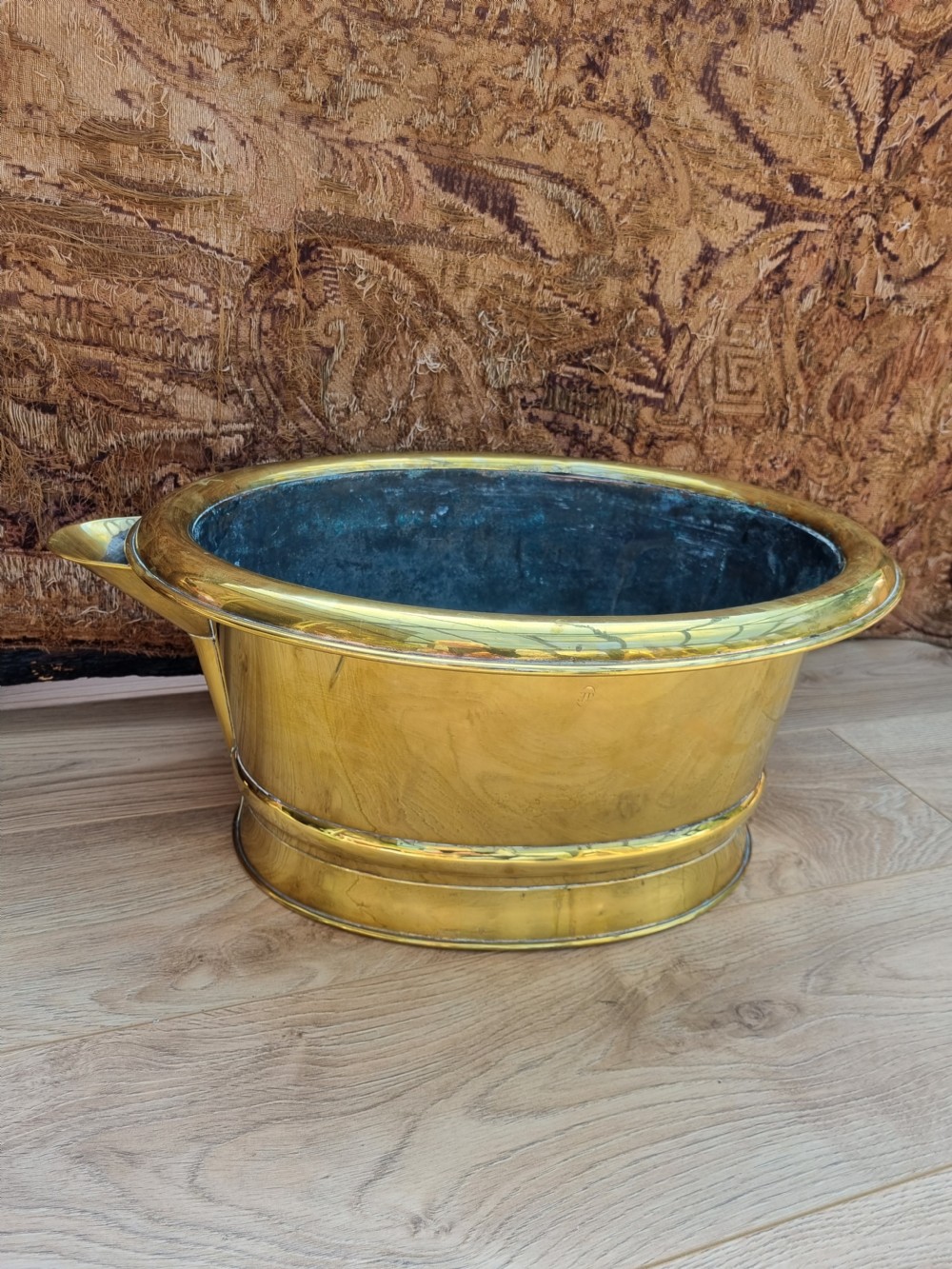 UNUSUAL RARE COMPLETE 19THC BRASS FOOTBATH WITH SPOUT View VII