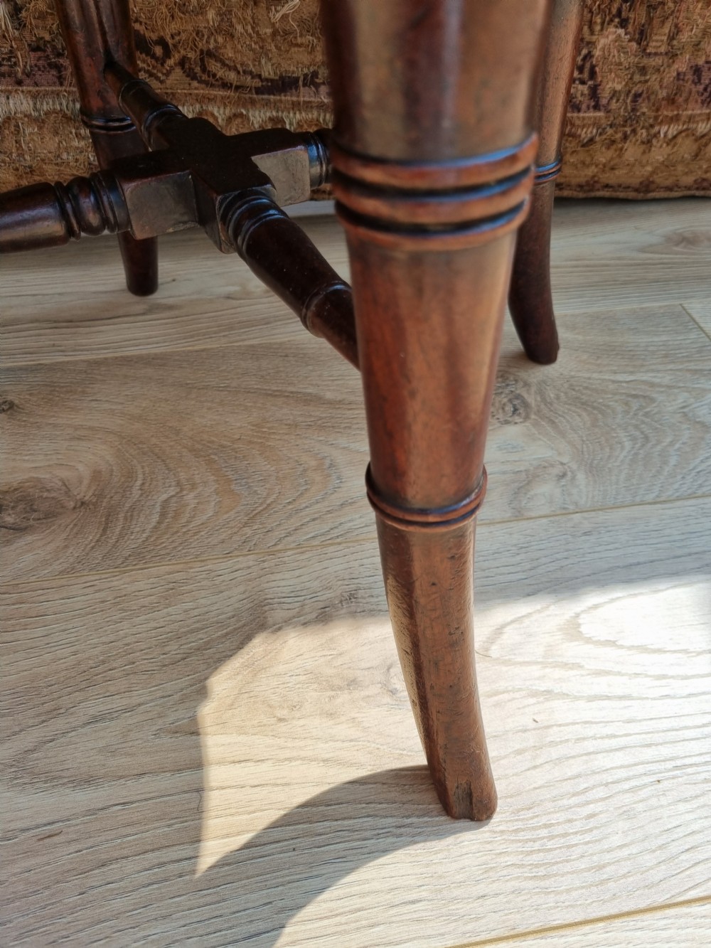 SMART REGENCY ROUND MAHOGANY STOOL. View III