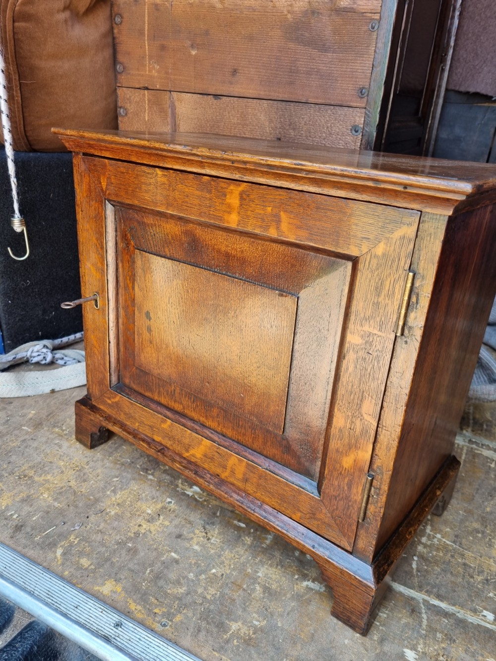 SMALL 18THC OAK FULLY FITTED SPICE CUPBOARD  View V