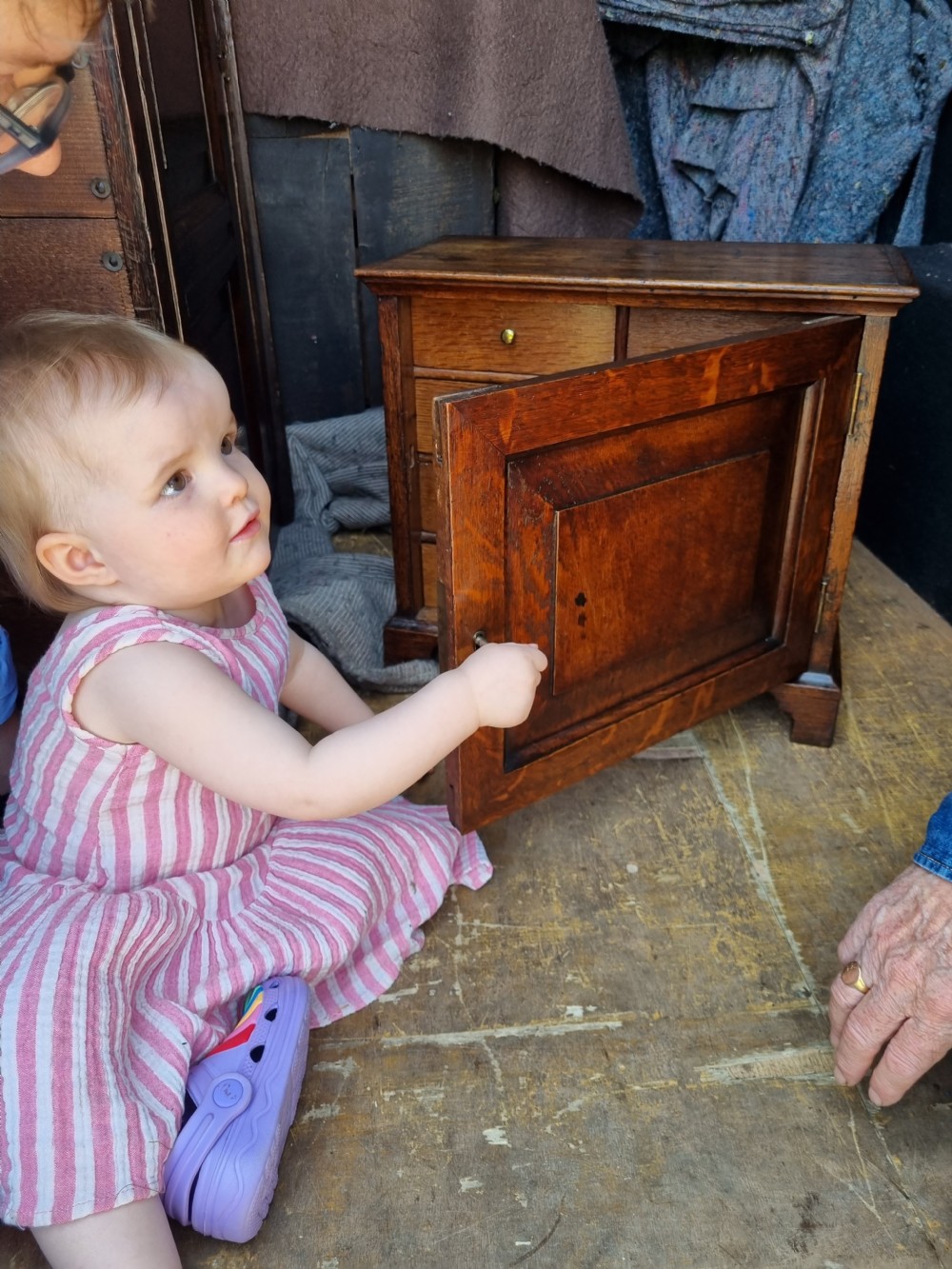 SMALL 18THC OAK FULLY FITTED SPICE CUPBOARD  View VI