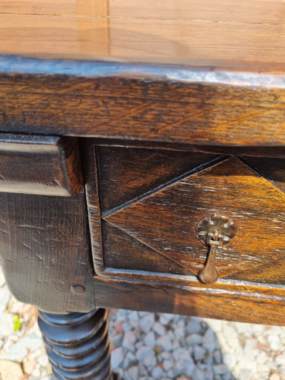 GOOD SMALL CHUNKY  ANTIQUE OAK SINGLE DRAWER SIDE TABLE View V