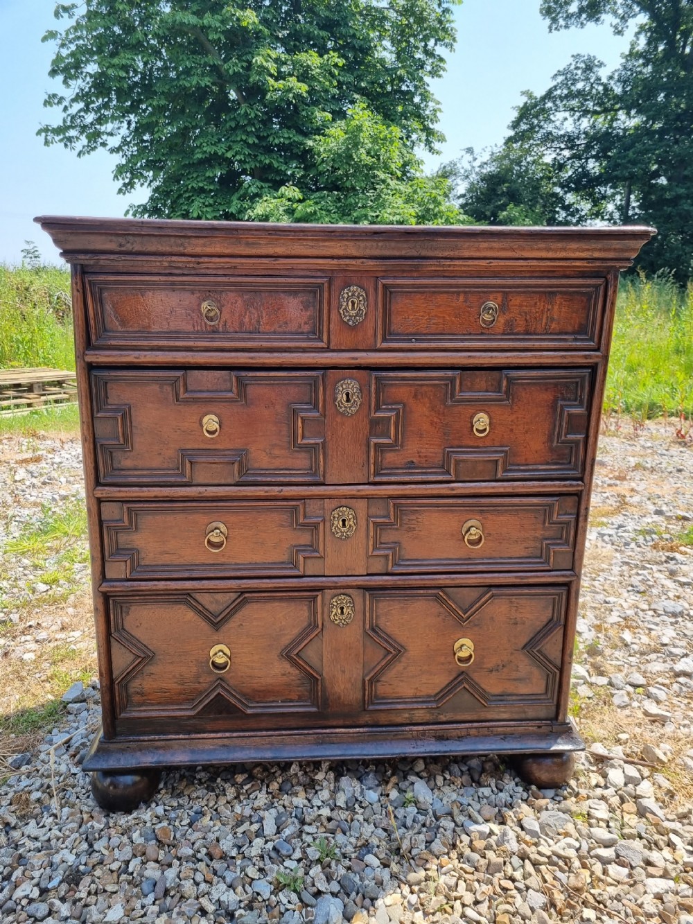 GOOD SMALL LATE17THC/E18THC OAK MOULDED FRONT CHEST C1700