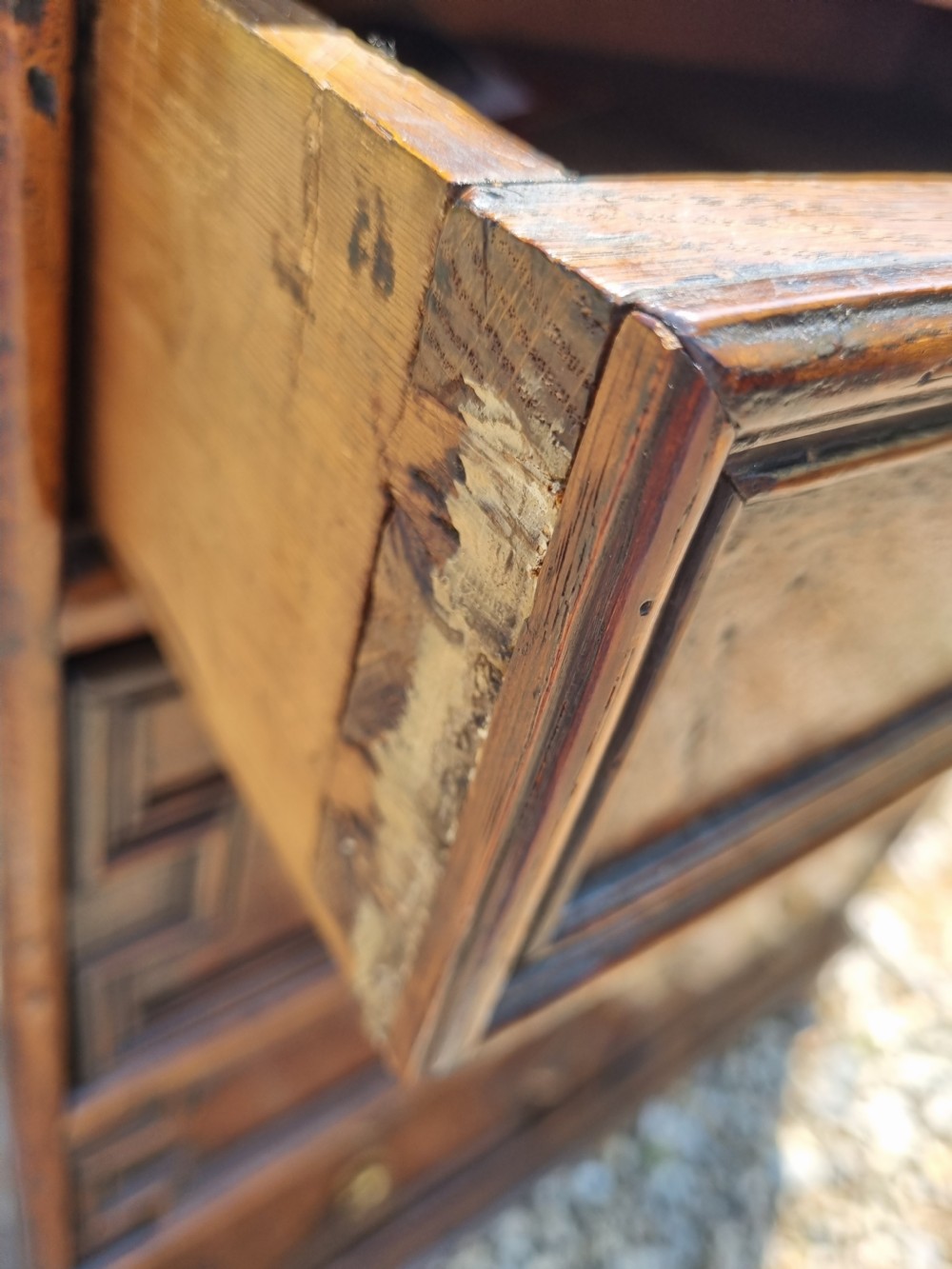 GOOD SMALL LATE17THC/E18THC OAK MOULDED FRONT CHEST C1700 View VIII