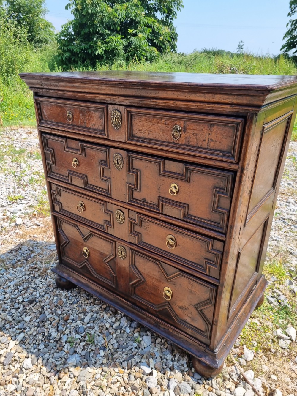GOOD SMALL LATE17THC/E18THC OAK MOULDED FRONT CHEST C1700 View IX
