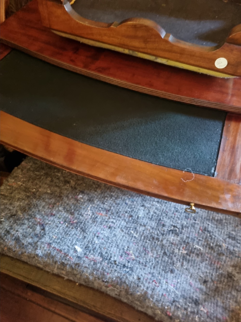 SMALL GEORGIAN  MAHOGANY BOW FRONT CHEST OF DRAWERS View VII