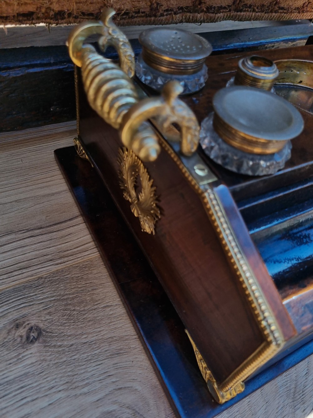A GRAND REGENCY OMULU MOUNTED COROMANDEL INKSTAND View V