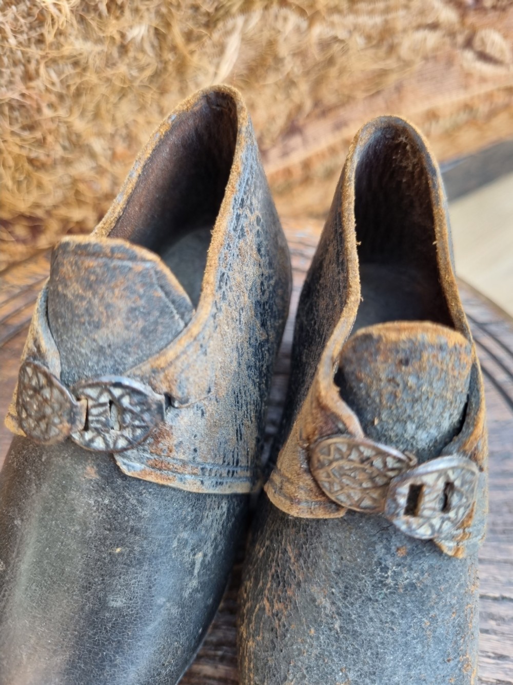 LOVELY PAIR OF VICTORIAN CHILD,S LEATHER CLOGS  View II
