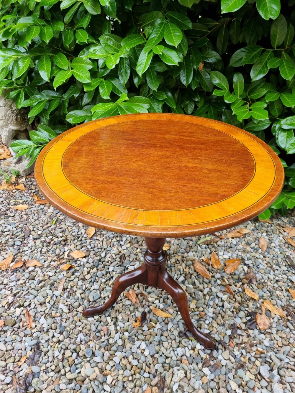 GEORGIAN MAHOGANY /SATINWOOD BANDED TRIPOD TABLE  View VI