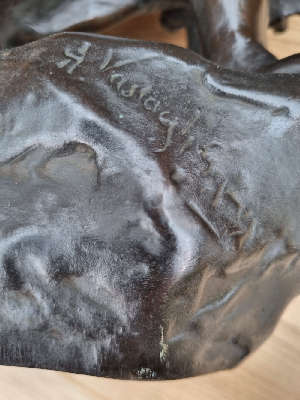 EARLY 2OTHC LARGE BRONZE LION SIGNED G VASTAGH 1868-1946 View III