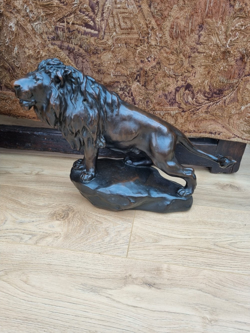 EARLY 2OTHC LARGE BRONZE LION SIGNED G VASTAGH 1868-1946 View V