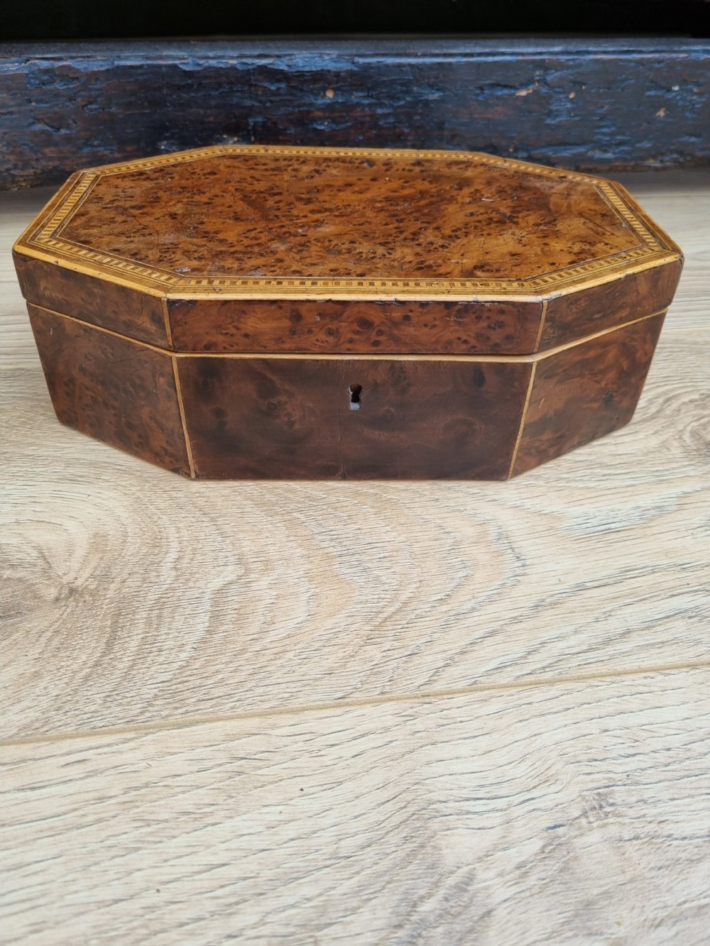 A SUPERB GEORGIAN BURR YEW WOOD INLAID WORKBOX C1800 View VIII